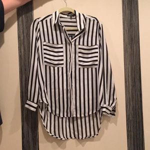 Momteau long sleeve high-low blouse